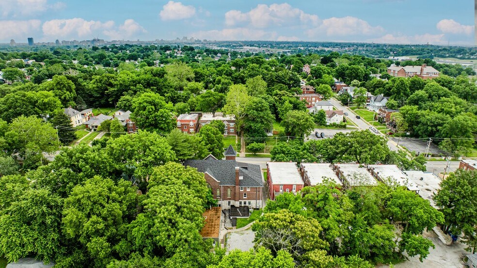 More Photos Of 1517 McCausland Ave, Saint Louis Specialty For Sale