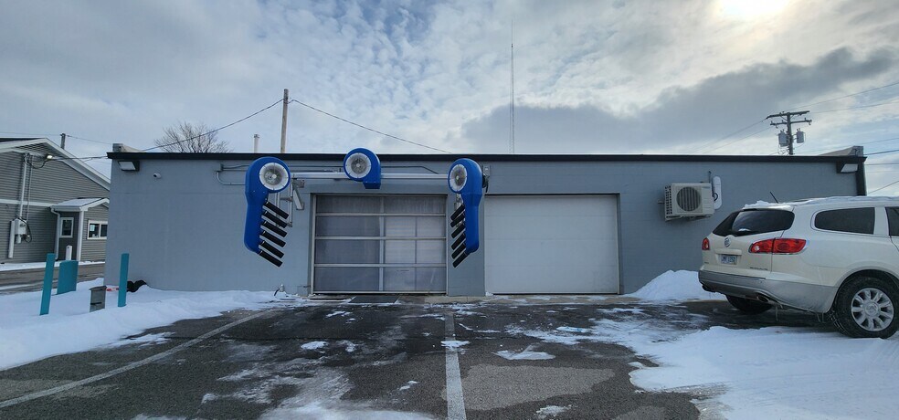 More Photos Of 380 Wentz St, Tiffin Carwash For Sale
