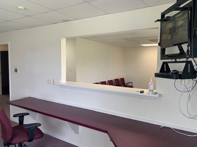 More Photos Of 203 W 96, League City Light Distribution For Sale
