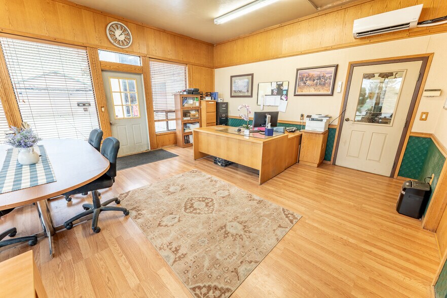 More Photos Of 30046 Federal Ln, Eugene Warehouse For Sale