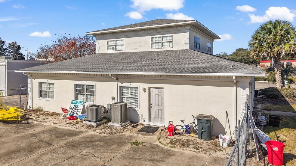 More Photos Of 18610 US Highway 441, Mount Dora Office For Lease