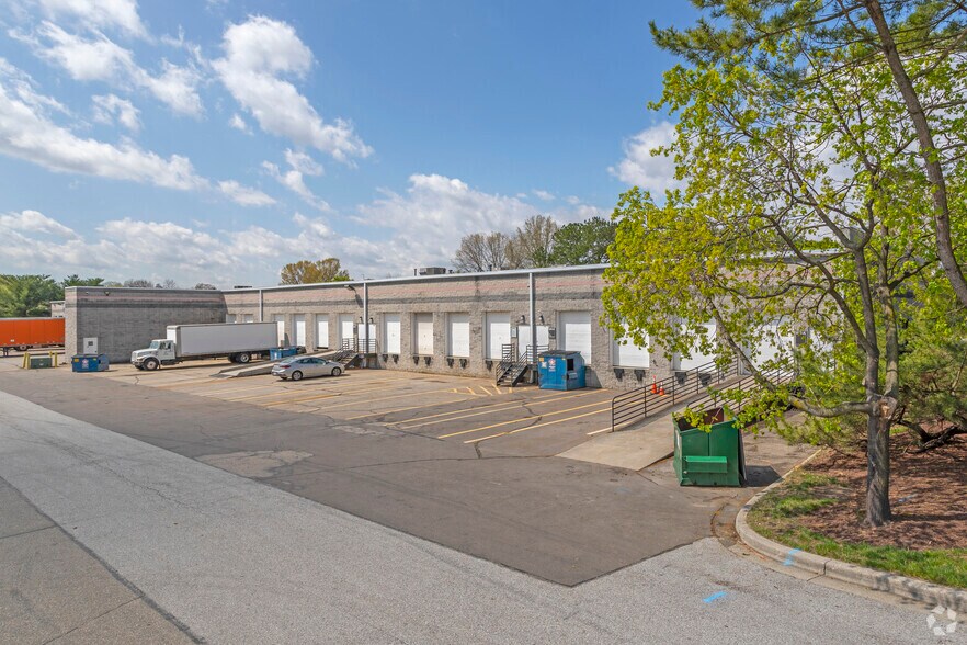 More Photos Of 910 Cromwell Park Dr, Glen Burnie Unknown For Lease