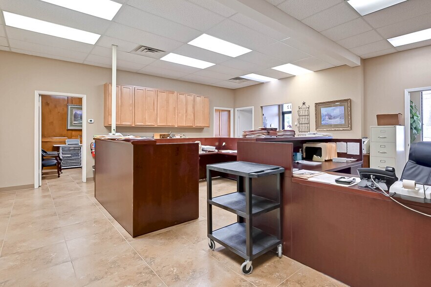 More Photos Of 3512 Avenue I, Rosenberg Office For Lease