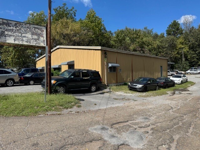 More Photos Of 312 Lakeview Dr, Rossville Industrial For Sale
