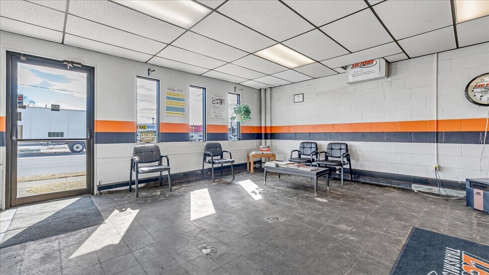 More Photos Of 2115 Union Blvd, Allentown Auto Repair For Sale