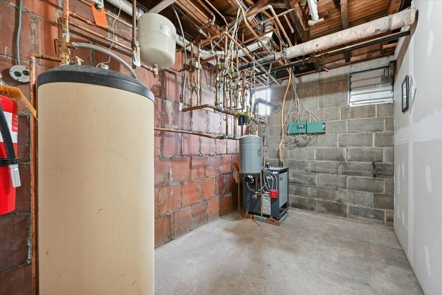 More Photos Of 306 W Main St, Pen Argyl Healthcare For Sale