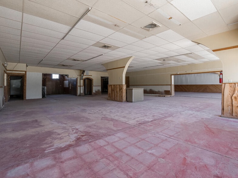 More Photos Of 323 Main St, Shirley Storefront Retail Office For Sale