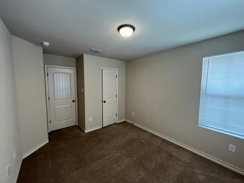 More Photos Of 6618 Mia Way, San Antonio Apartments For Sale