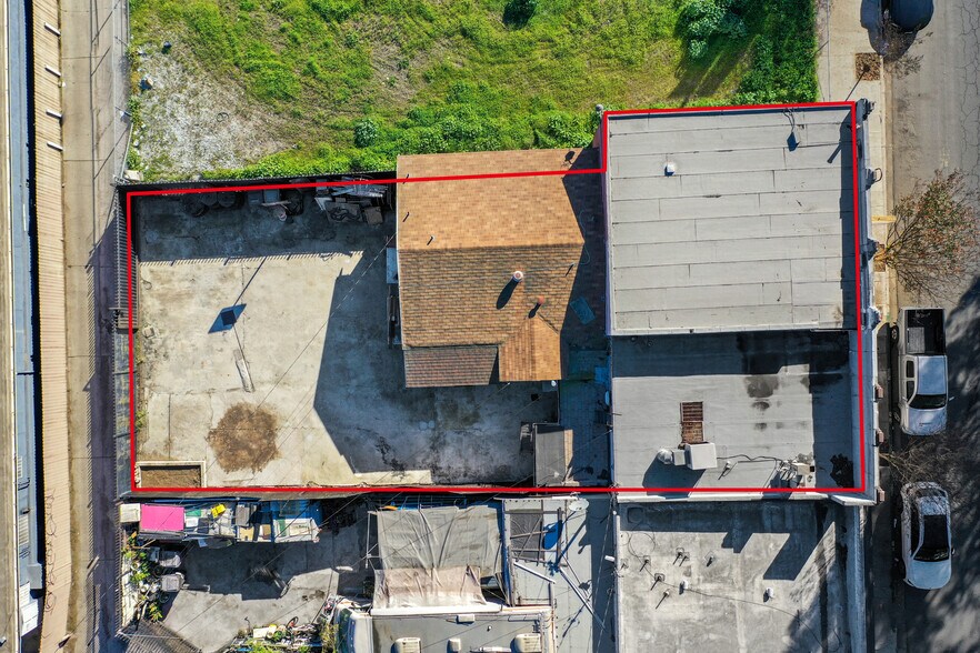 More Photos Of 1862 Santa Fe Ave, Long Beach Storefront For Lease