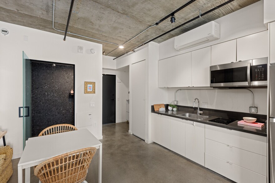 More Photos Of 454 13th St, San Diego Apartments For Sale