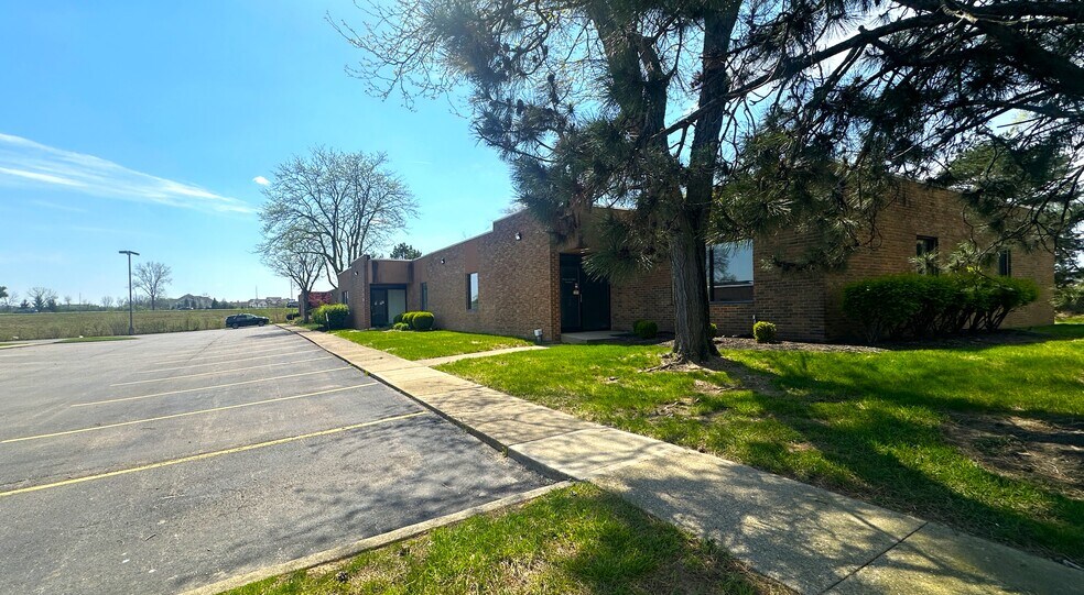 More Photos Of 3160-3162 Presidential Dr, Fairborn Unknown For Lease