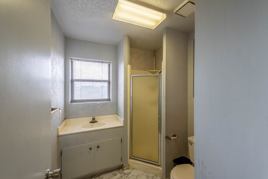 More Photos Of 312 E 2nd St, Alice Healthcare For Sale