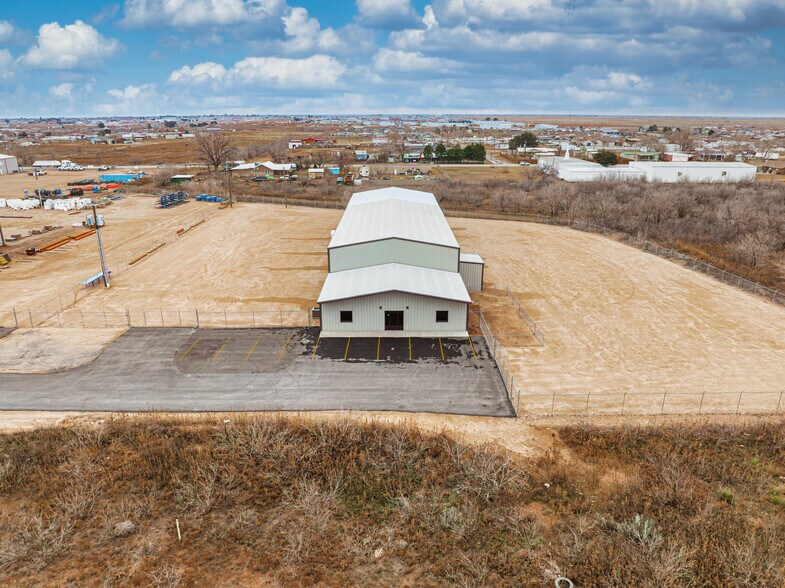 More Photos Of 3017 W County Road 115, Midland Warehouse For Lease