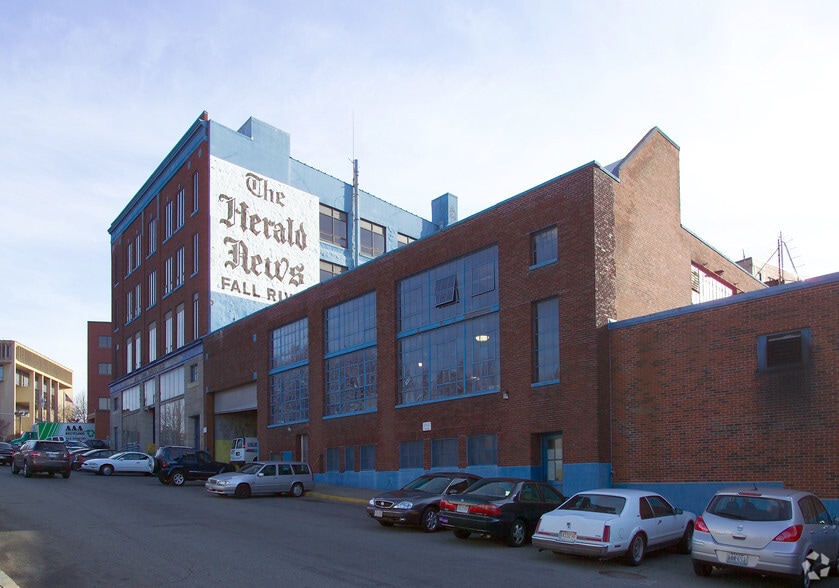 More Photos Of 207 Pocasset St, Fall River Warehouse For Lease