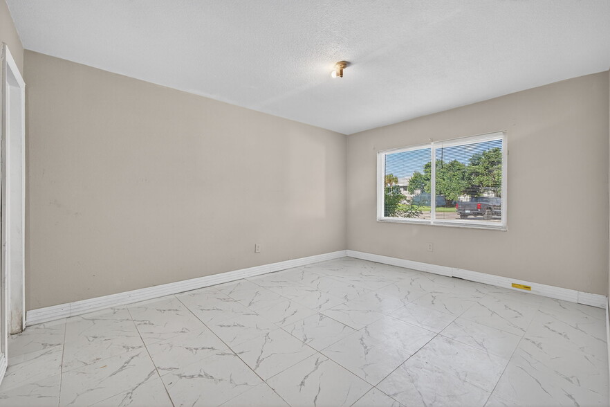 More Photos Of 275 116th Ave, Treasure Island Apartments For Sale