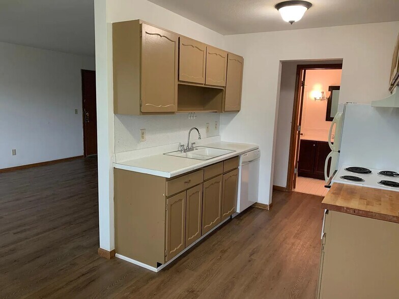 More Photos Of 4001 Mavelle Dr, Edina Apartments For Sale