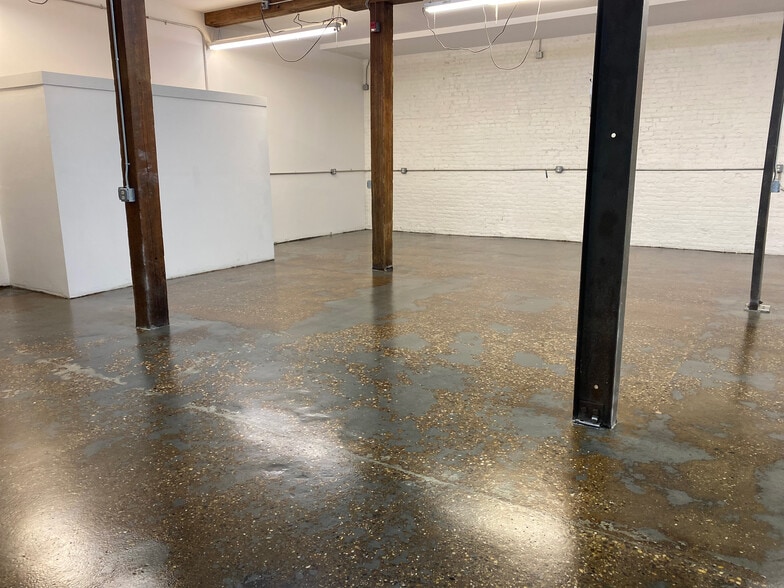 More Photos Of 1333 Lee St, Philadelphia General Retail For Lease