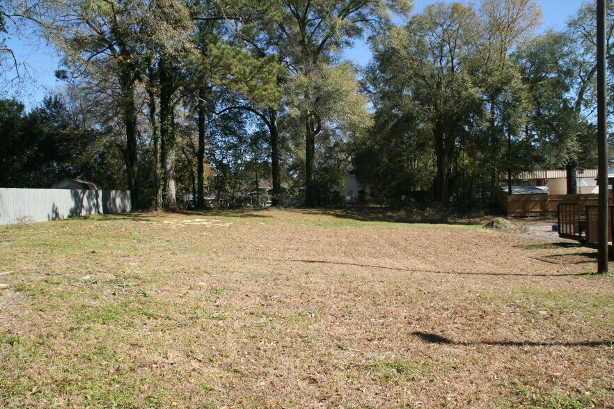 More Photos Of 1308 W Bluff St, Woodville Storefront Retail Office For Sale