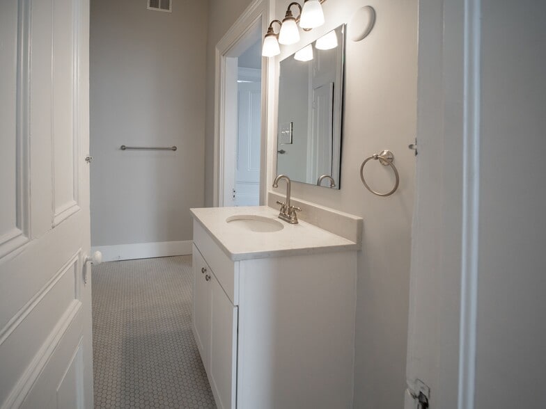 More Photos Of 112 Rutledge Ave, Charleston Office Residential For Sale