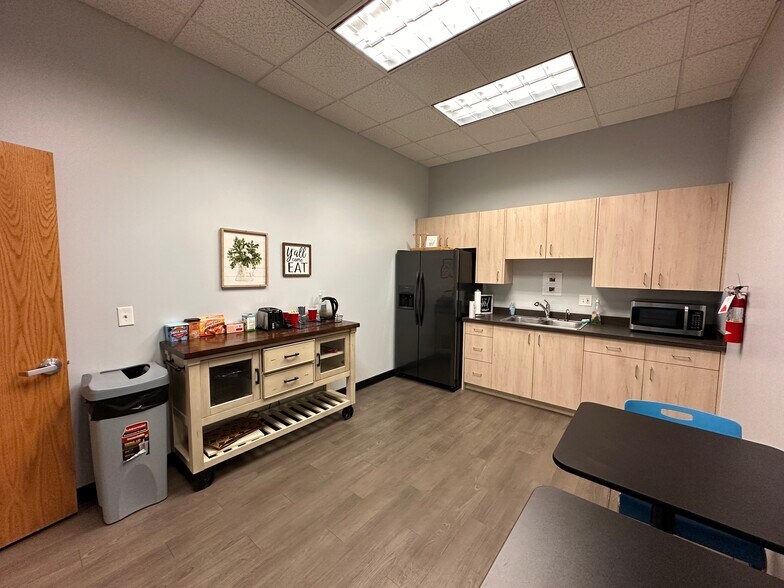 More Photos Of 132 E 13065 S, Draper Office For Lease