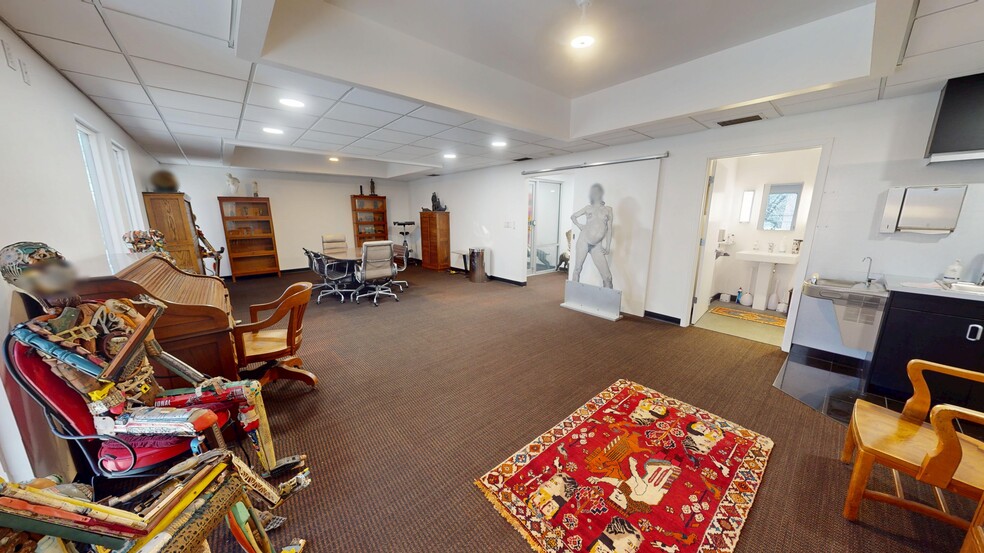 More Photos Of 4212 Medical Pky, Austin Medical For Sale