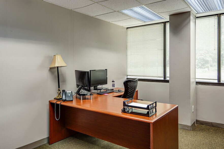 More Photos Of 101 Laurel Rd, Voorhees Office For Lease