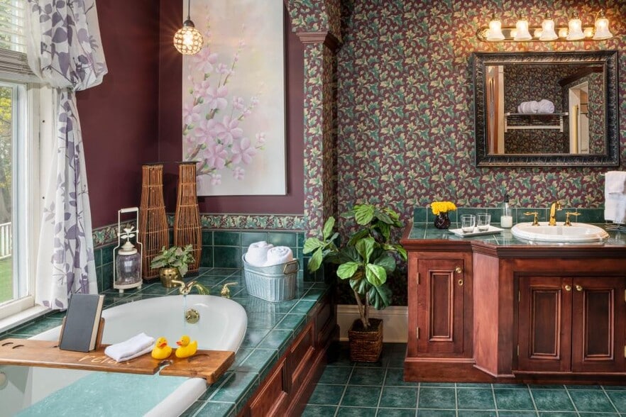 More Photos Of 506 S Oakland St, Saint Johns Hospitality For Sale
