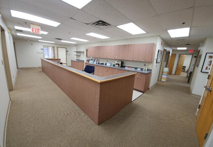 More Photos Of 140 Boulevard, Washington Medical For Lease