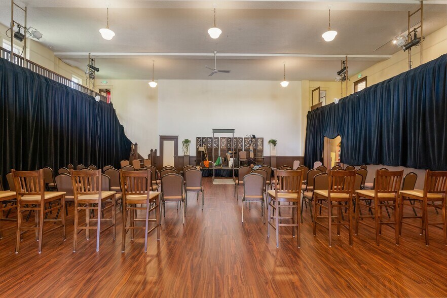 More Photos Of 5131 NE 23rd Ave, Portland Religious Facility For Sale