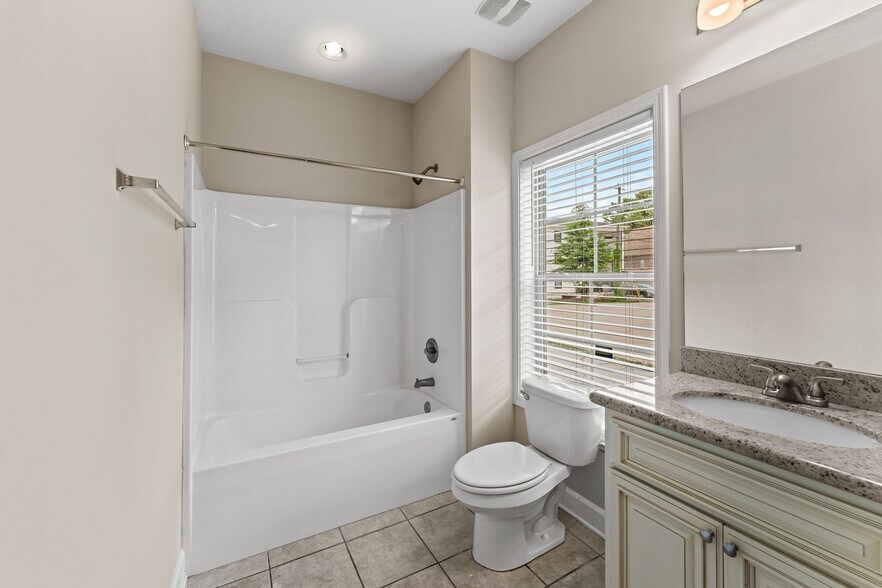 More Photos Of 403 Meador Dr, Tuscaloosa Multifamily For Sale