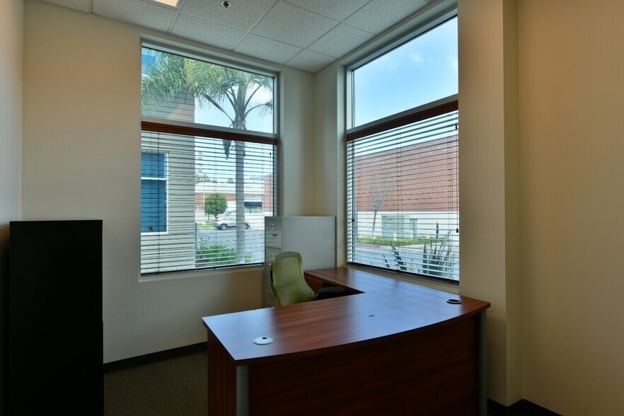 More Photos Of 19210 S Vermont Ave, Gardena Loft Creative Space For Sale