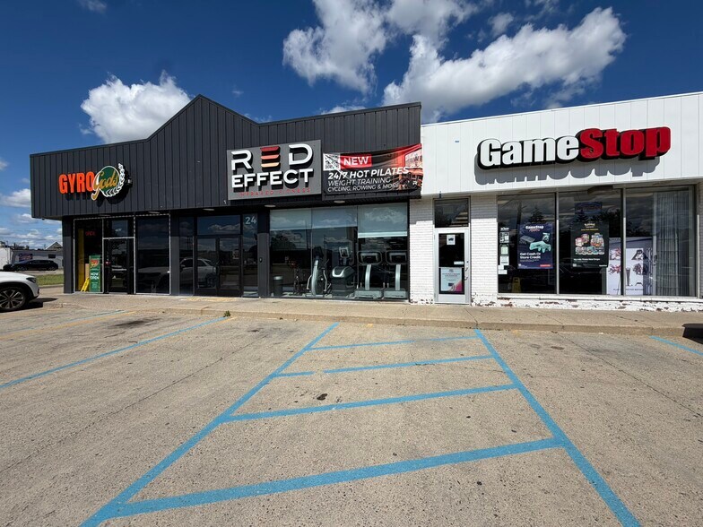 More Photos Of 7040-7060 N Wayne Rd, Westland Freestanding For Sale