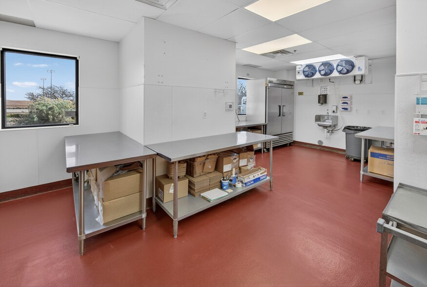 More Photos Of 1501 Lee Hill Dr, Boulder Showroom For Sale
