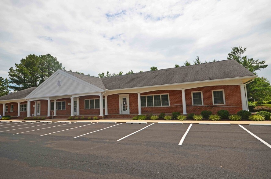 Primary Photo Of 556 Cynwood Dr, Easton Medical For Lease