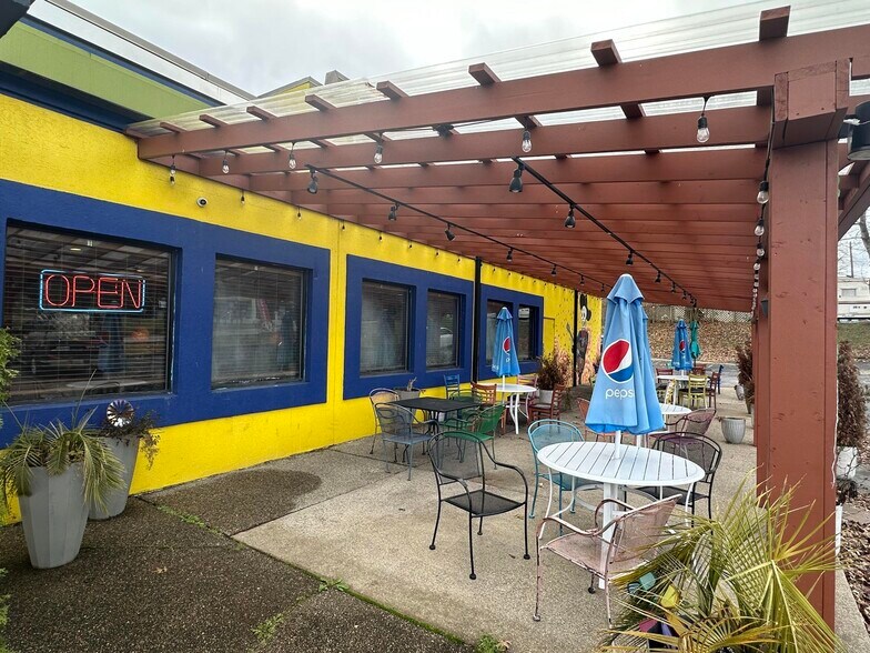 More Photos Of 1610 Richmond St, Mount Vernon Restaurant For Sale