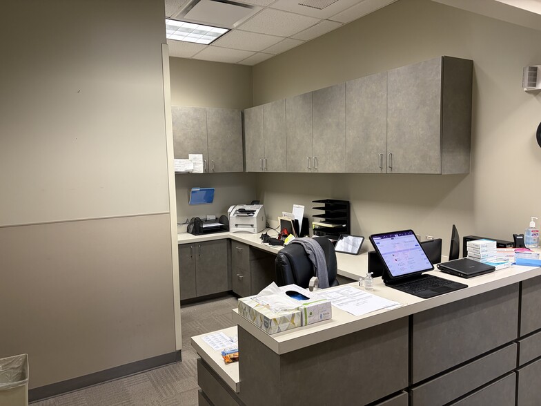 More Photos Of 2470 Flowood Dr, Flowood Medical For Lease