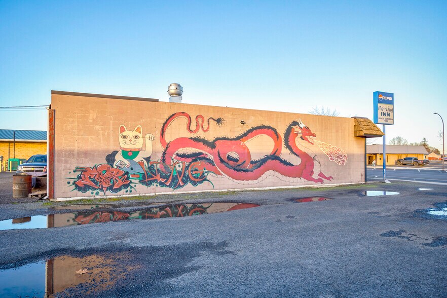 More Photos Of 627 S Columbia Ave, Connell General Retail For Lease