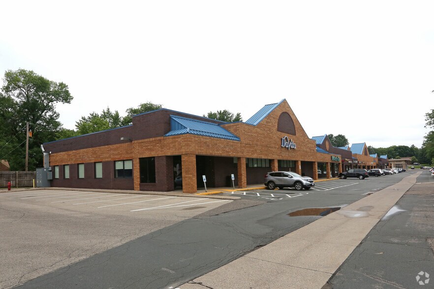 More Photos Of 1739-1771 N Lexington Ave, Roseville General Retail For Lease