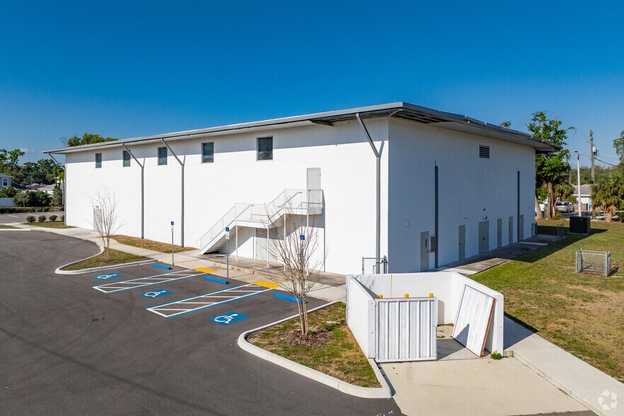 More Photos Of 2526 W Sligh Ave, Tampa Freestanding For Sale