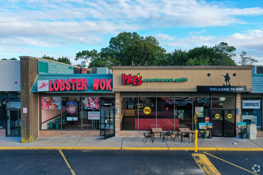 More Photos Of 1051-1081 Old Country Rd, Riverhead General Retail For Lease