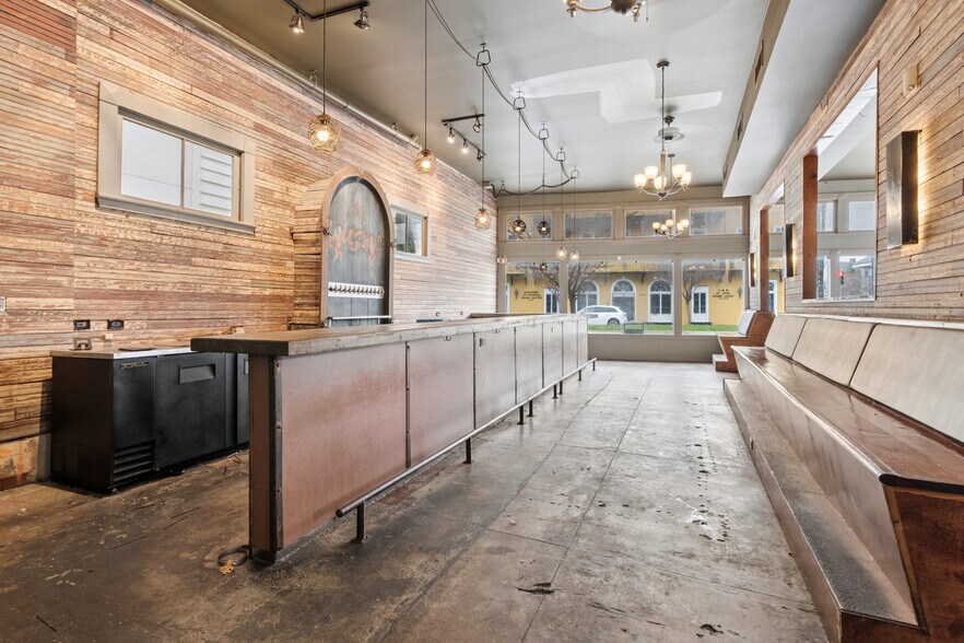 More Photos Of 1800-1814 Oretha Castle Haley Blvd, New Orleans Storefront Retail Residential For Lease