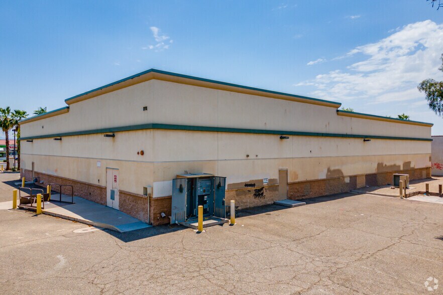 More Photos Of 7434 W Indian School Rd, Phoenix Freestanding For Lease