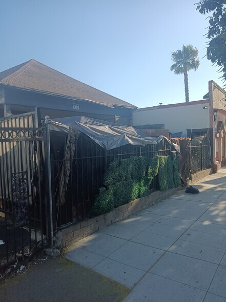 More Photos Of 2557-2559 Imperial Ave, San Diego General Retail For Sale