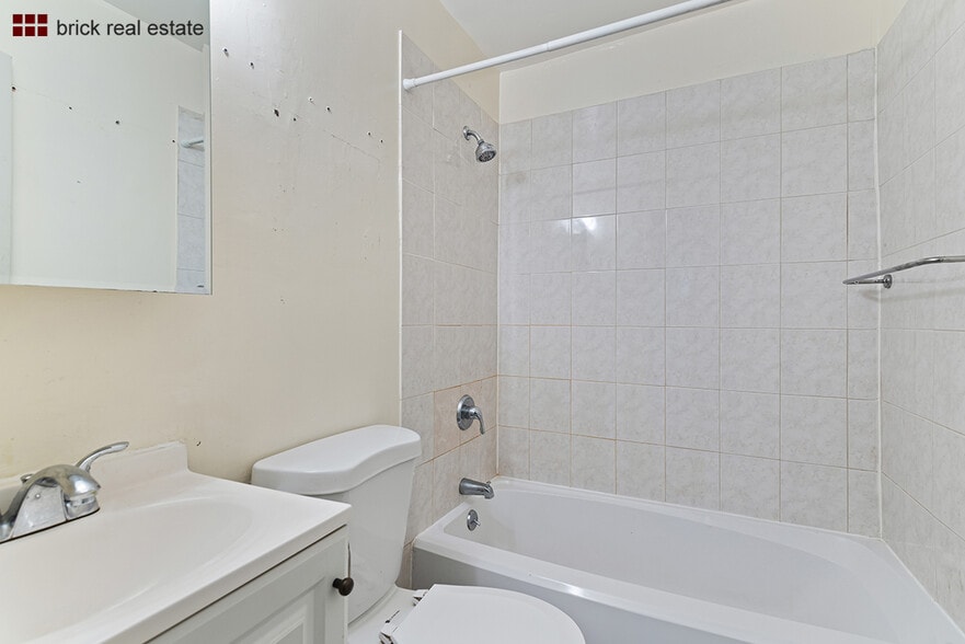 More Photos Of 65 Atlantic Ave, Brooklyn Apartments For Sale