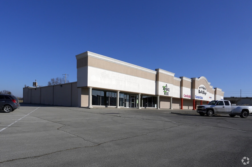 More Photos Of 2340-2390 Conner St, Noblesville Unknown For Lease