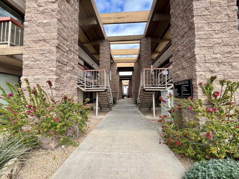 More Photos Of 7898 E Acoma Dr, Scottsdale Light Distribution For Lease