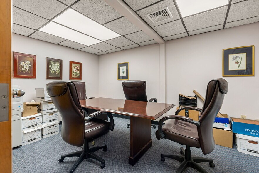 More Photos Of 859 Washington St, Easton Office For Lease