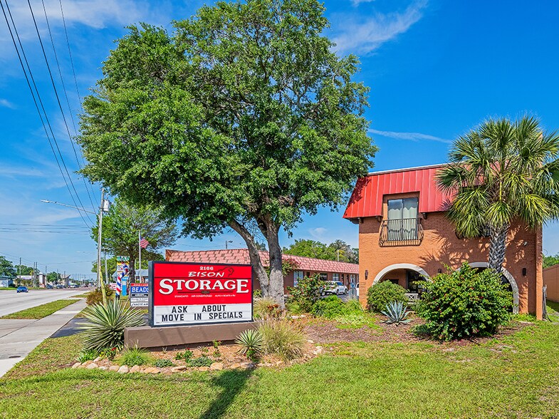 More Photos Of 2166 Drew St, Clearwater Self Storage For Sale