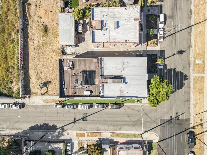 More Photos Of 2300 Bellevue Ave, Los Angeles Apartments For Sale