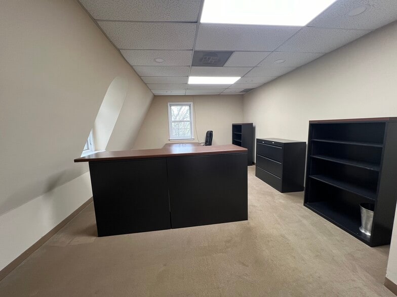More Photos Of 90 N Broadway, Irvington Office For Lease